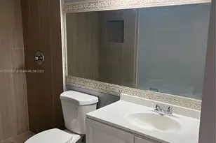 9722 NW 6th Ln, Miami, FL 33172 - Photo 44