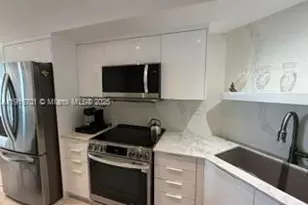 3111 N Ocean Dr, Hollywood, FL 33019 - Photo 8