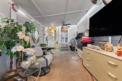 2262 NW 4th St, Miami, FL 33125 - Photo 22