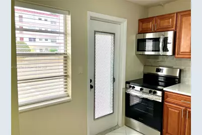 4270 NW 40th St #103, Lauderdale Lakes, FL 33319 - Photo 30