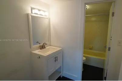 1351 NE Miami Gardens Dr #915E, Miami, FL 33179 - Photo 8