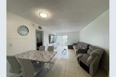 17530 NW 68th Ave #C4006, Hialeah, FL 33015 - Photo 2