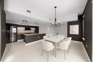 950 Brickell Bay Dr, Miami, FL 33131 - Photo 2