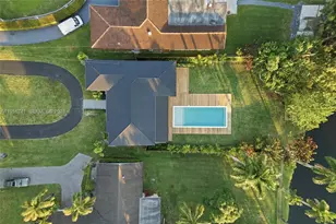 360 NW 87th St, El Portal, FL 33150 - Photo 30