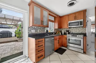 6640 Douglas, Hollywood, FL 33024 - Photo 6
