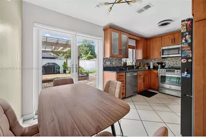 6640 Douglas, Hollywood, FL 33024 - Photo 8