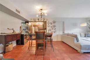 4705 NW 7th St, Miami, FL 33126 - Photo 2