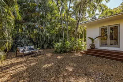 811 NE 71st St, Miami, FL 33138 - Photo 54