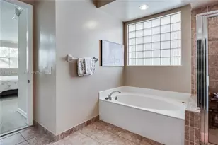 3206 NE 212th St, Aventura, FL 33180 - Photo 10