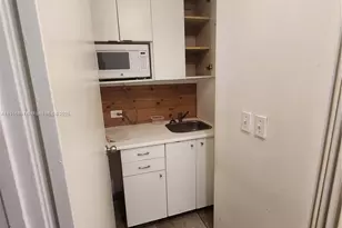 1201 NE 148th St, Miami, FL 33161 - Photo 6