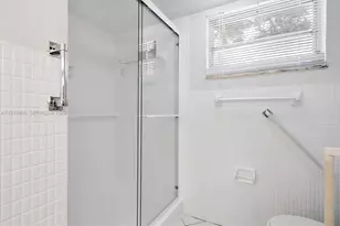 1700 NE 191st St, Miami, FL 33179 - Photo 24