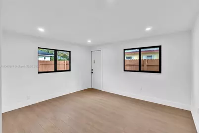 1123 NE 1st Ave #1, Fort Lauderdale, FL 33304 - Photo 22