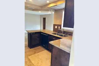 914 NW 106th Ave Cir #914, Miami, FL 33172 - Photo 12
