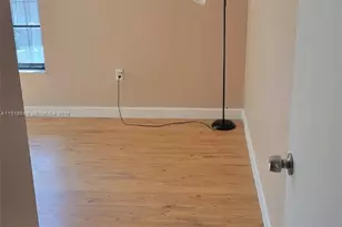 914 NW 106th Ave Cir, Miami, FL 33172 - Photo 16