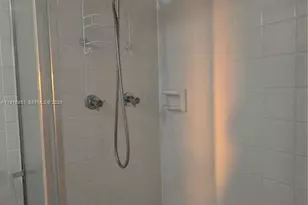 9230 Lagoon Pl, Davie, FL 33324 - Photo 12