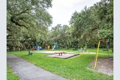 9230 Lagoon Pl #310, Davie, FL 33324 - Photo 24