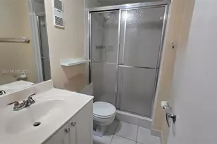 9230 Lagoon Pl, Davie, FL 33324 - Photo 20