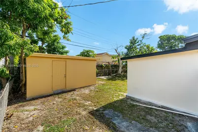1164 NW 45th Ave, Lauderhill, FL 33313 - Photo 22
