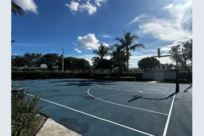 11605 NW 89th St #221, Doral, FL 33178 - Photo 36