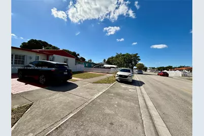 174 E 41st St, Hialeah, FL 33013 - Photo 6