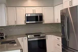 1577 NE 48th Ct, Oakland Park, FL 33334 - Photo 8