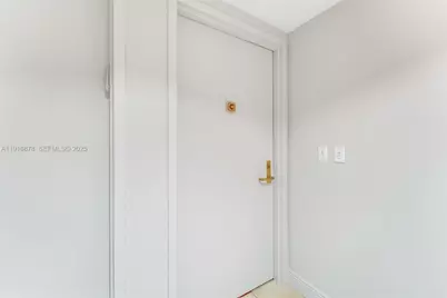 5025 Collins Ave #PH-1, Miami Beach, FL 33140 - Photo 46