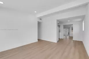 11030 SW 42nd St, Miami, FL 33165 - Photo 4