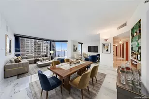 520 Brickell Key Dr, Miami, FL 33131 - Photo 2
