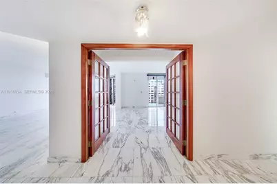520 Brickell Key Dr #A1104, Miami, FL 33131 - Photo 10