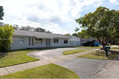 14868 SW 71st Ln, Miami, FL 33193 - Photo 2