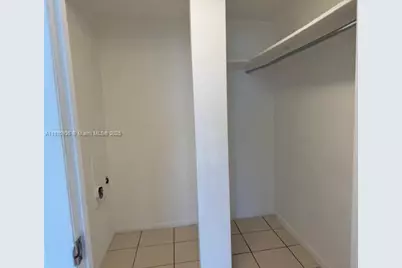 5401 Collins Ave #1512, Miami Beach, FL 33140 - Photo 28