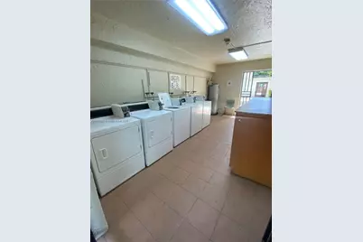 1650 W 44th Pl #227, Hialeah, FL 33012 - Photo 8