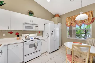 6496 Huntington Lakes Cir #201, Naples, FL 34119 - Photo 12