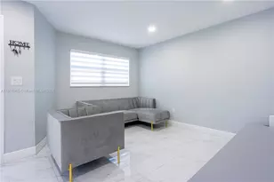 11510 SW 7th St, Sweetwater, FL 33174 - Photo 14