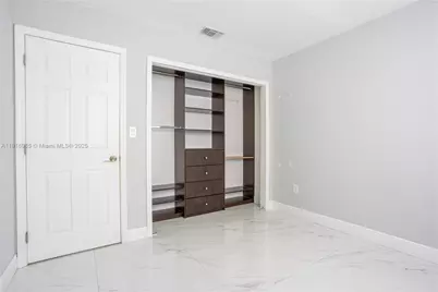 11510 SW 7th St, Sweetwater, FL 33174 - Photo 12