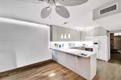 322 Taylor St #1D, Hollywood, FL 33019 - Photo 4