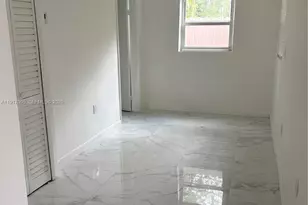 1560 NW 25th Ave, Miami, FL 33125 - Photo 4