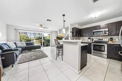 8945 NW 38th Dr #17, Coral Springs, FL 33065 - Photo 8