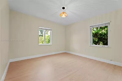 5865 SW 48th St, Miami, FL 33155 - Photo 10