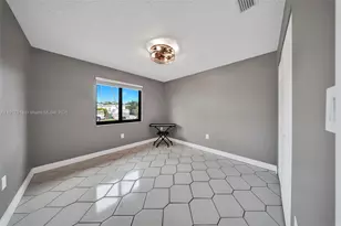 202 NW 60th Ave, Miami, FL 33126 - Photo 8