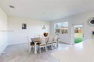 2333 SE 28th Ct, Homestead, FL 33035 - Photo 12