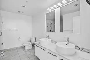 888 Biscayne Blvd, Miami, FL 33132 - Photo 12