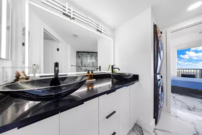 1750 N Bayshore Dr #4302, Miami, FL 33132 - Photo 8