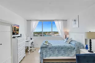 5005 Collins Ave, Miami Beach, FL 33140 - Photo 16