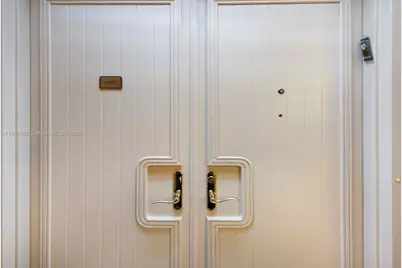 20281 E Country Club Dr #1009, Aventura, FL 33180 - Photo 4