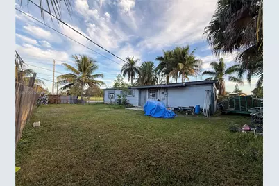 13401 SW 265th Ter, Homestead, FL 33032 - Photo 12