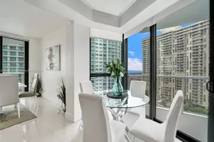 20281 E Country Club Dr, Aventura, FL 33180 - Photo 22