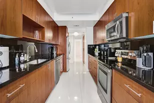 20281 E Country Club Dr, Aventura, FL 33180 - Photo 26