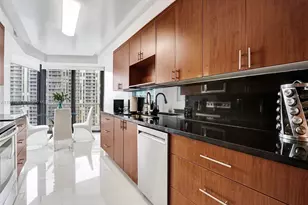 20281 E Country Club Dr, Aventura, FL 33180 - Photo 30