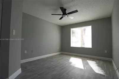 14104 Glenmoor Dr #14104, West Palm Beach, FL 33409 - Photo 8